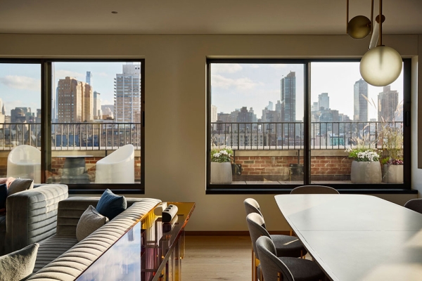 Уникальные семейные апартаменты в башне 100-летнего дома в Нью-Йорке